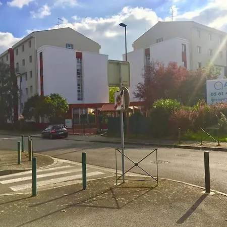 Arc En Ciel Apartment *